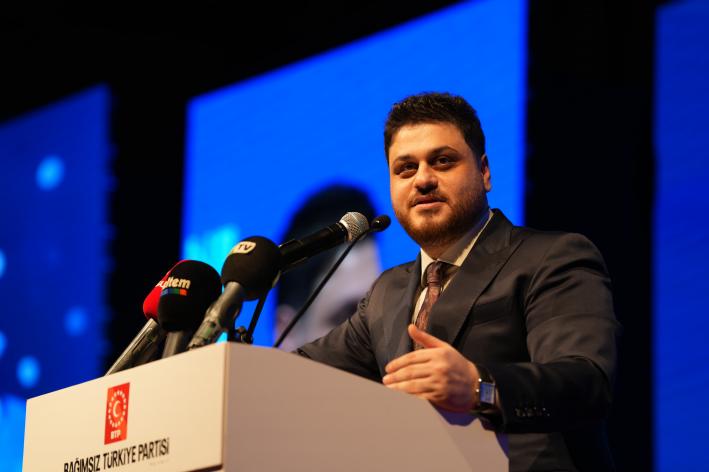 Leman dergisi iktidarın ekmeğine yağ sürdü