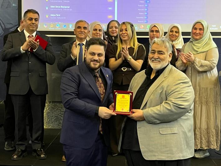 ”Şimdi sırtını Trump’ a dayayıp millete zulmedenler düşünsün !”